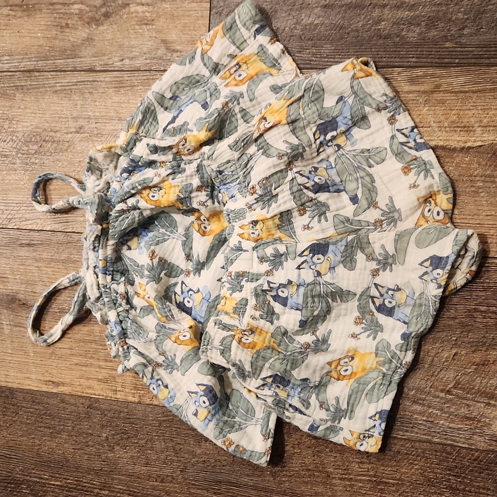 Bluey Ruffle Top With Matching Shorts - Picture 4 of 6